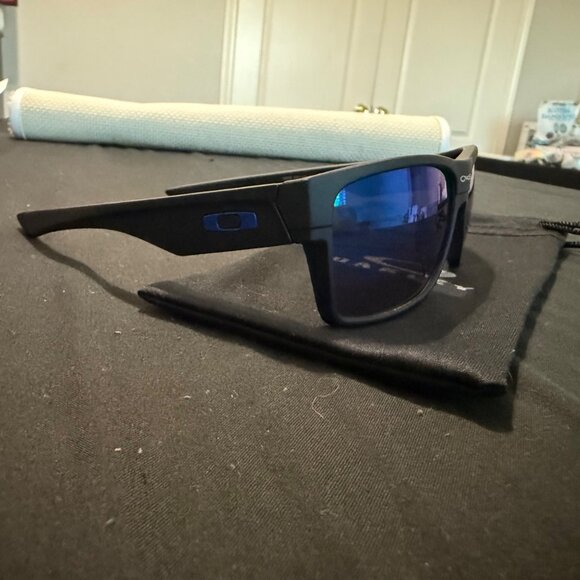 Oakley Two Face Mens Sunglasses Blue Reflective Lenses - Picture 3 of 9